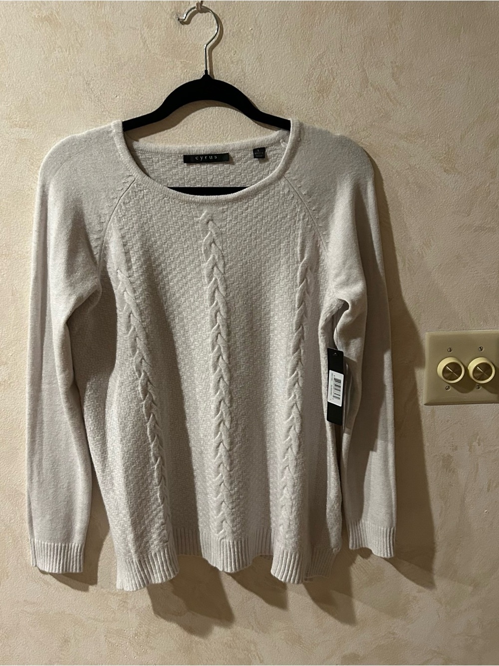 Cyrus womens  cable-knit scoop neck gray color in size large